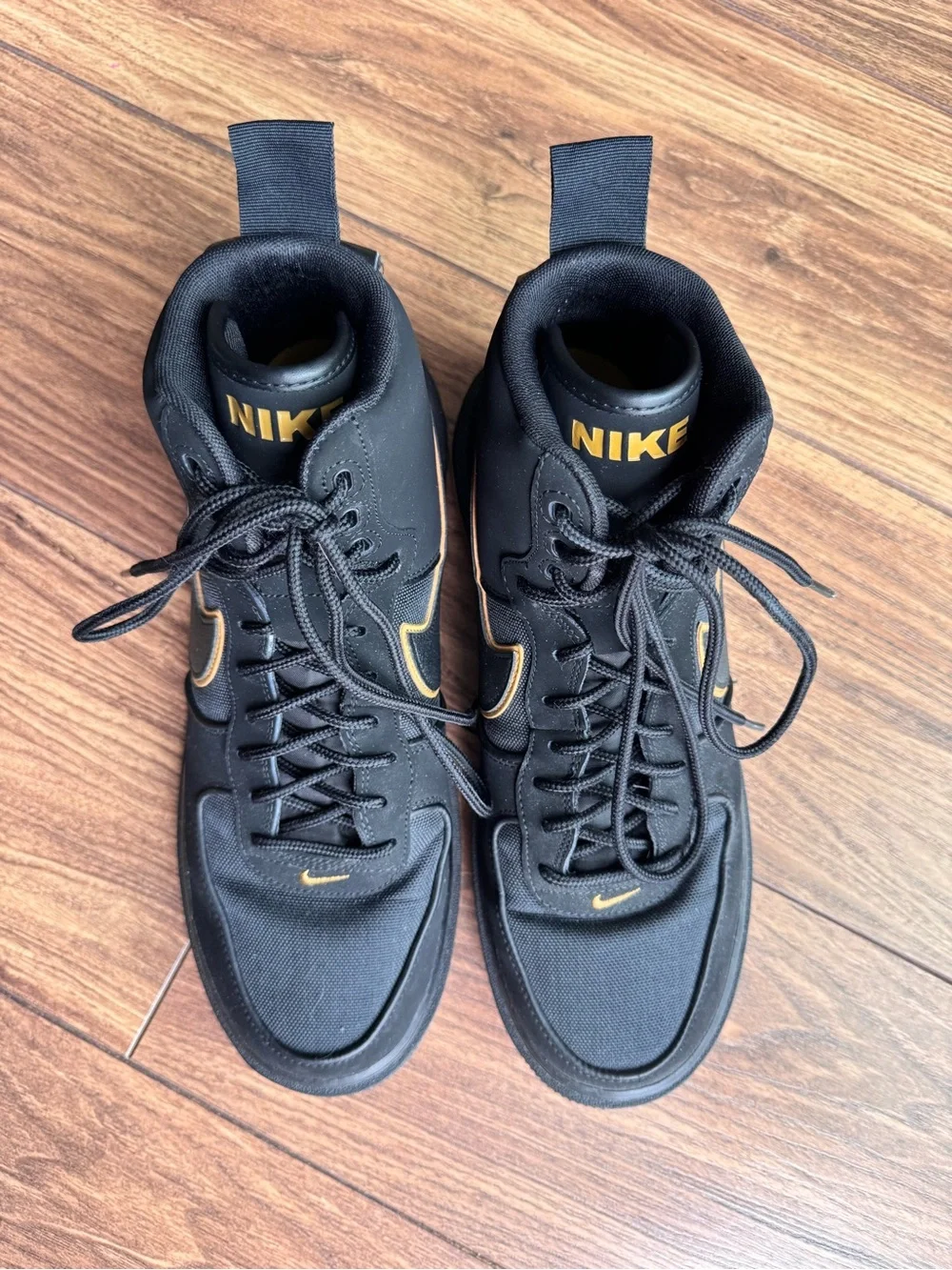 Nike sturdy fit high